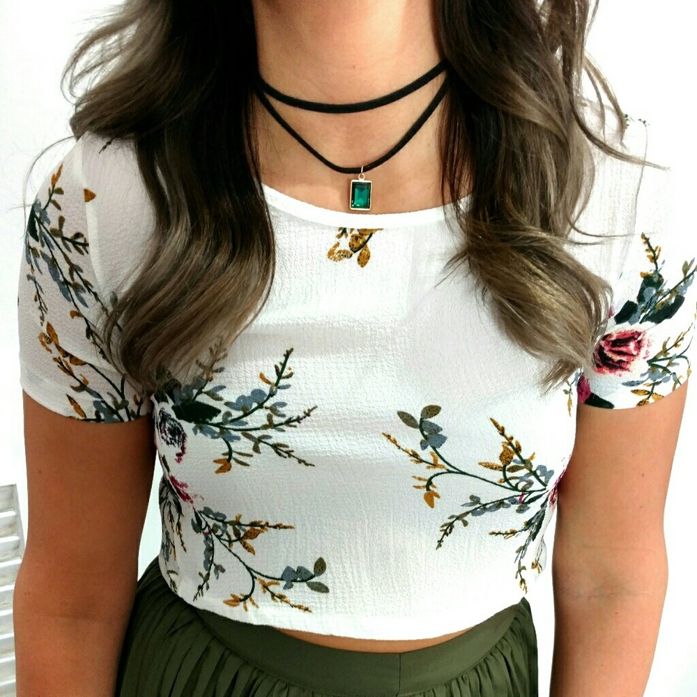 FINAL SALE 🆕🌿FLORAL CROP TOP!🌿🌿
